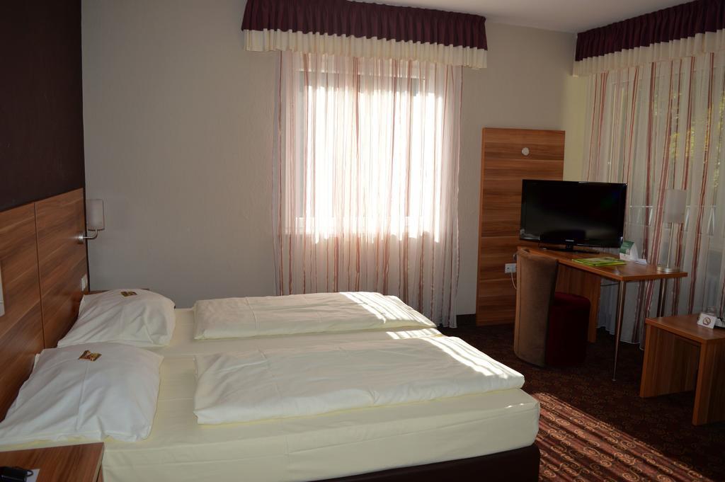 Hotel Schlangenbader Hof الغرفة الصورة